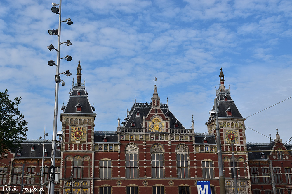 La gare centrale d'Amsterdam